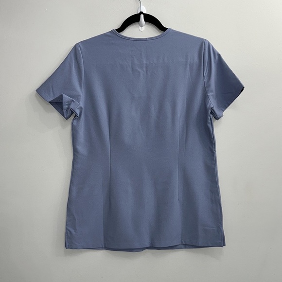 NWT FIGS W_CASMA THREE-POCKET TOP - Picture 8 of 8